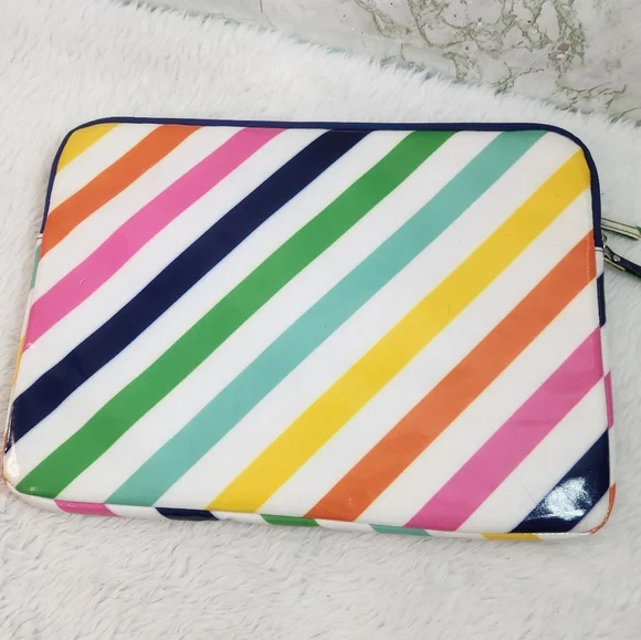 Clear Coated Zip Close Laptop Sleeve - Picture 4 of 8